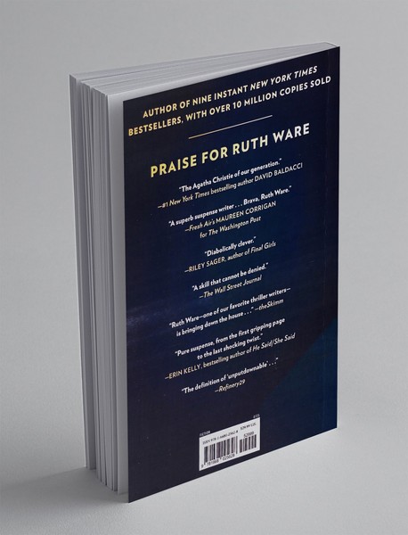 The Woman in Suit 11